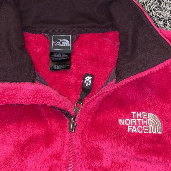 pink north face zip up jacket - Picture 3 of 4